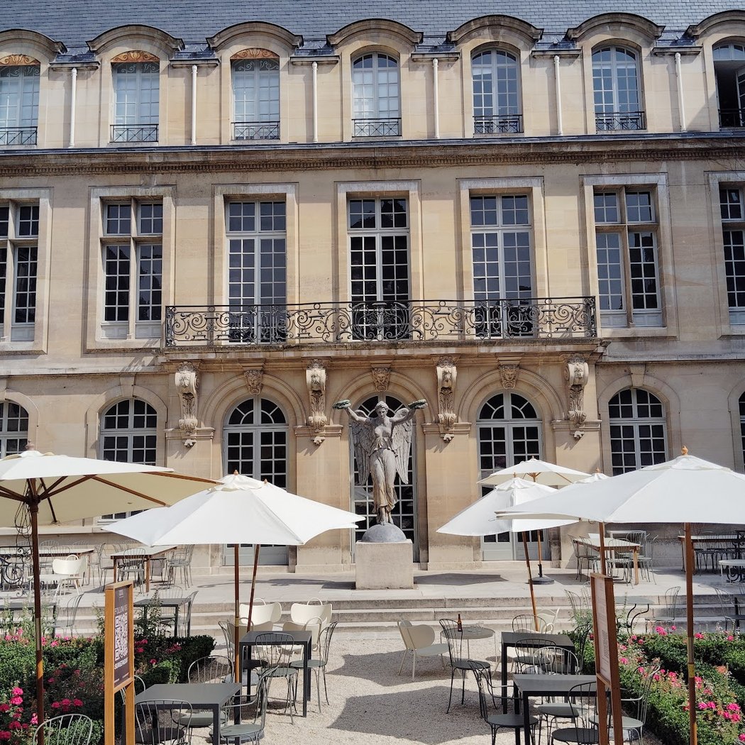 Joli Restaurant 5
